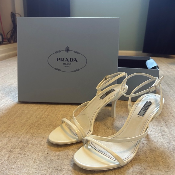 Prada patent leather sandal heels - Picture 4 of 7